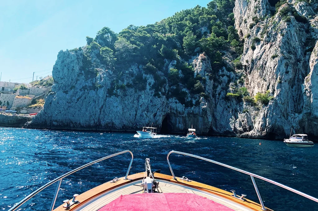 Amalfi Coast, boat tour is best experienced slowly, luxuriously, and privately. With House Oliver as your base